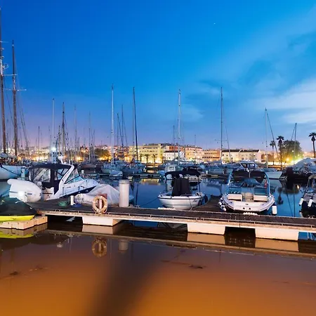 C23 - Parkway Entrance In לאגוּ‏ש