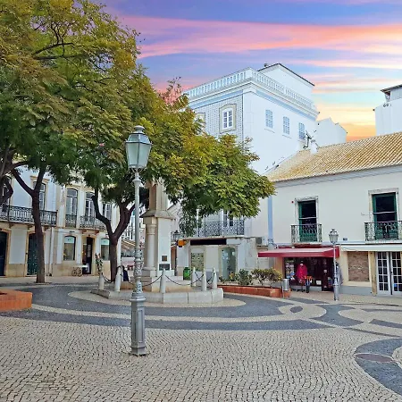 C23 - Parkway Entrance In Appartement Lagos